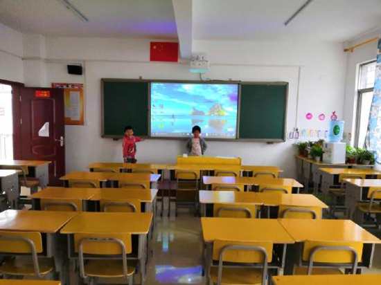 這款激光投影白紙上都能書寫,液晶交互一體機(jī)或面臨淘汰!